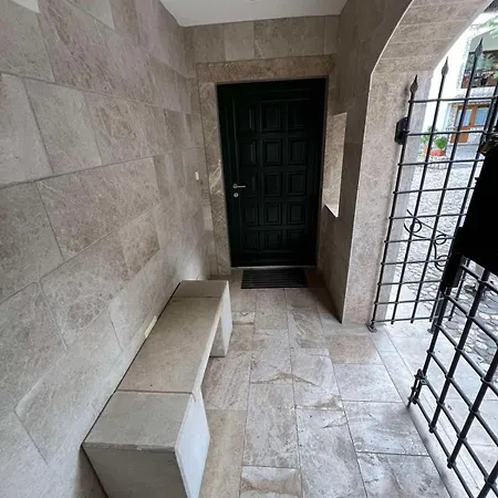 Apartment Fortress Lux *